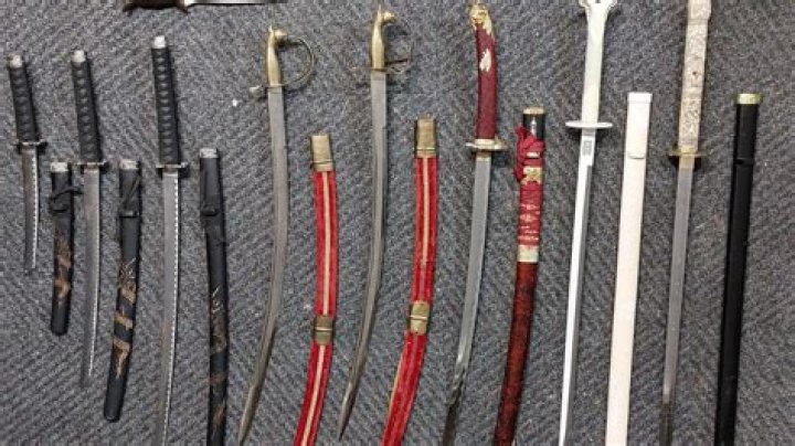 Are samurai swords illegal in UK?