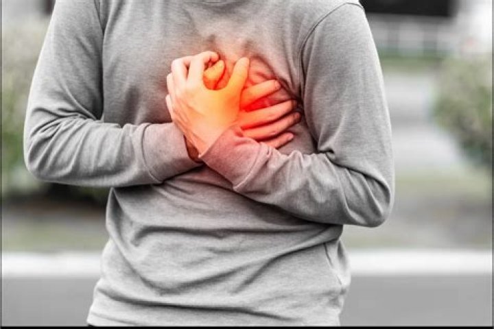 Can b12 cause heart attack?
