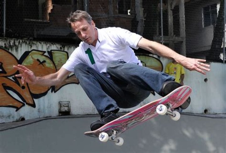 Can Tony Hawk still skate?