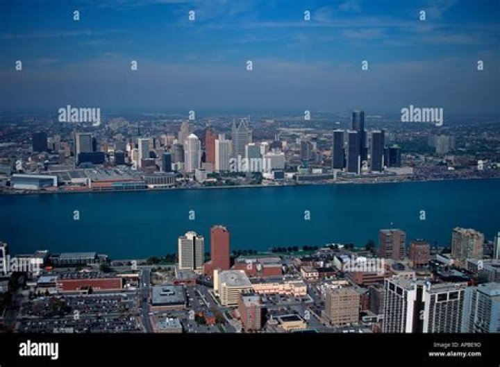 Can you see Canada from Detroit?