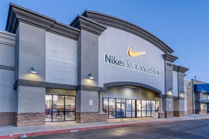 Can you shop outlet stores online?