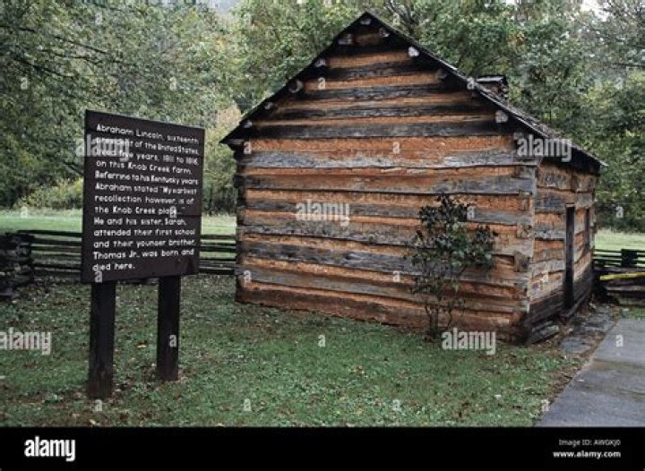 Did Abraham Lincoln live in a log cabin?