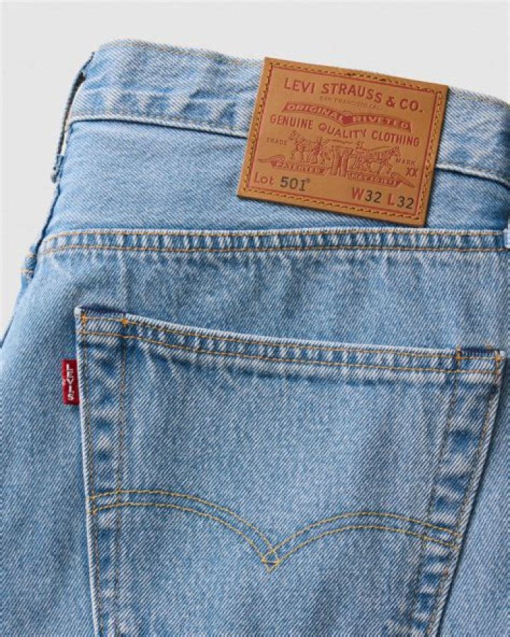 Do Levi's 501 shrink when washed?