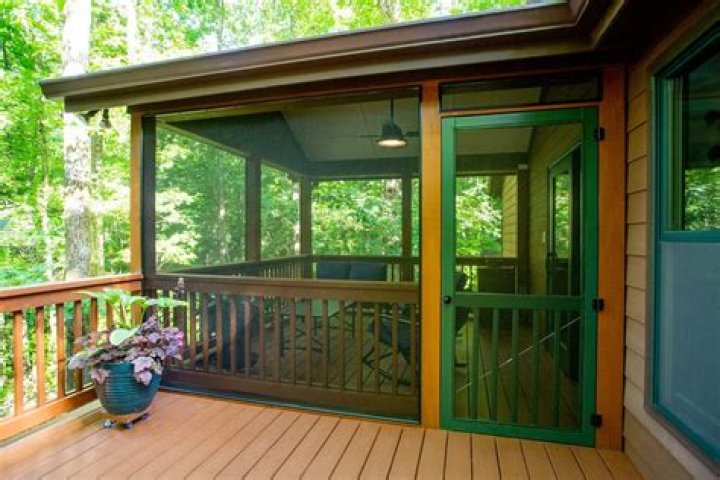 How big should a screen porch be