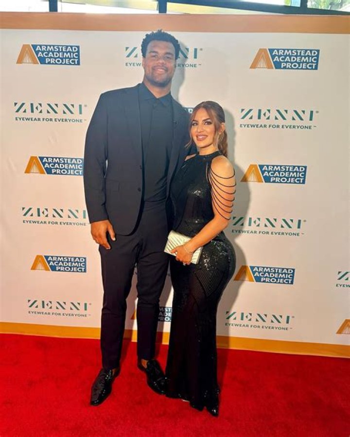 Is Arik Armstead a DT?