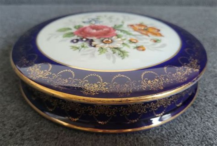 Is Limoges porcelain valuable?