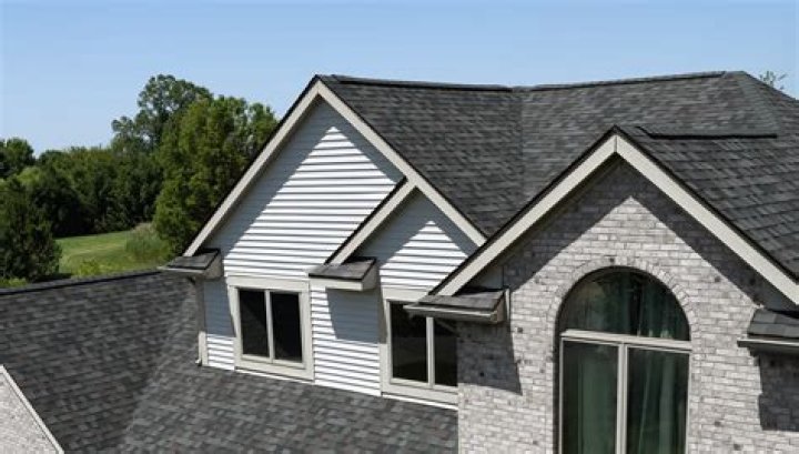 What's the best color for roof shingles?