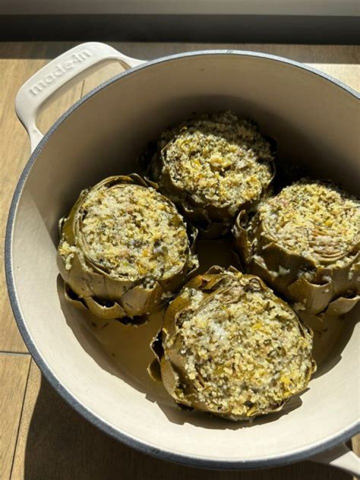 What goes good with stuffed artichokes?