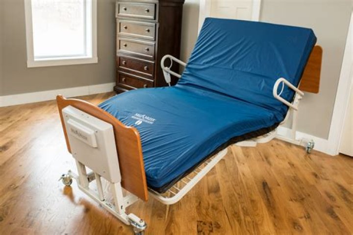 What is a bariatric hospital bed