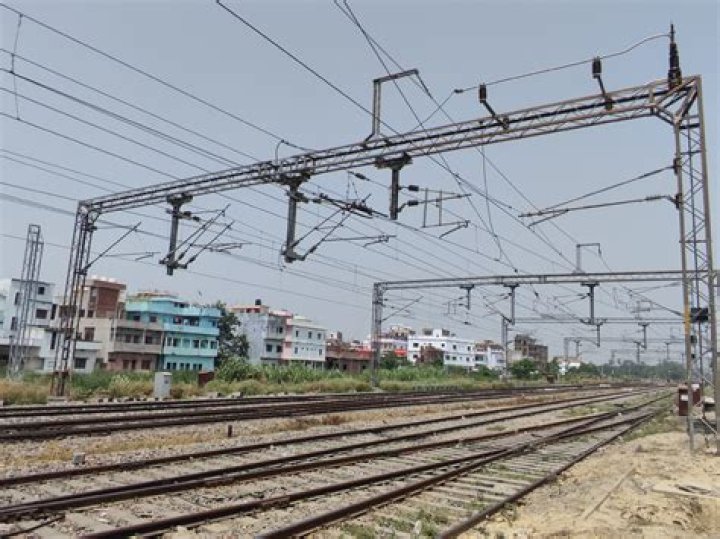 What is Ohe in railway?