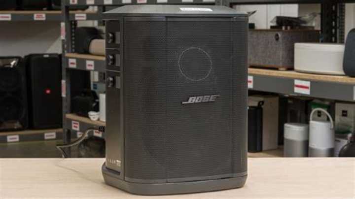 What is the difference between Bose Solo Solo and Bose Solo 5?